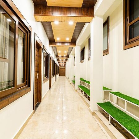 Hotel Woodland Nainital Eksteriør billede