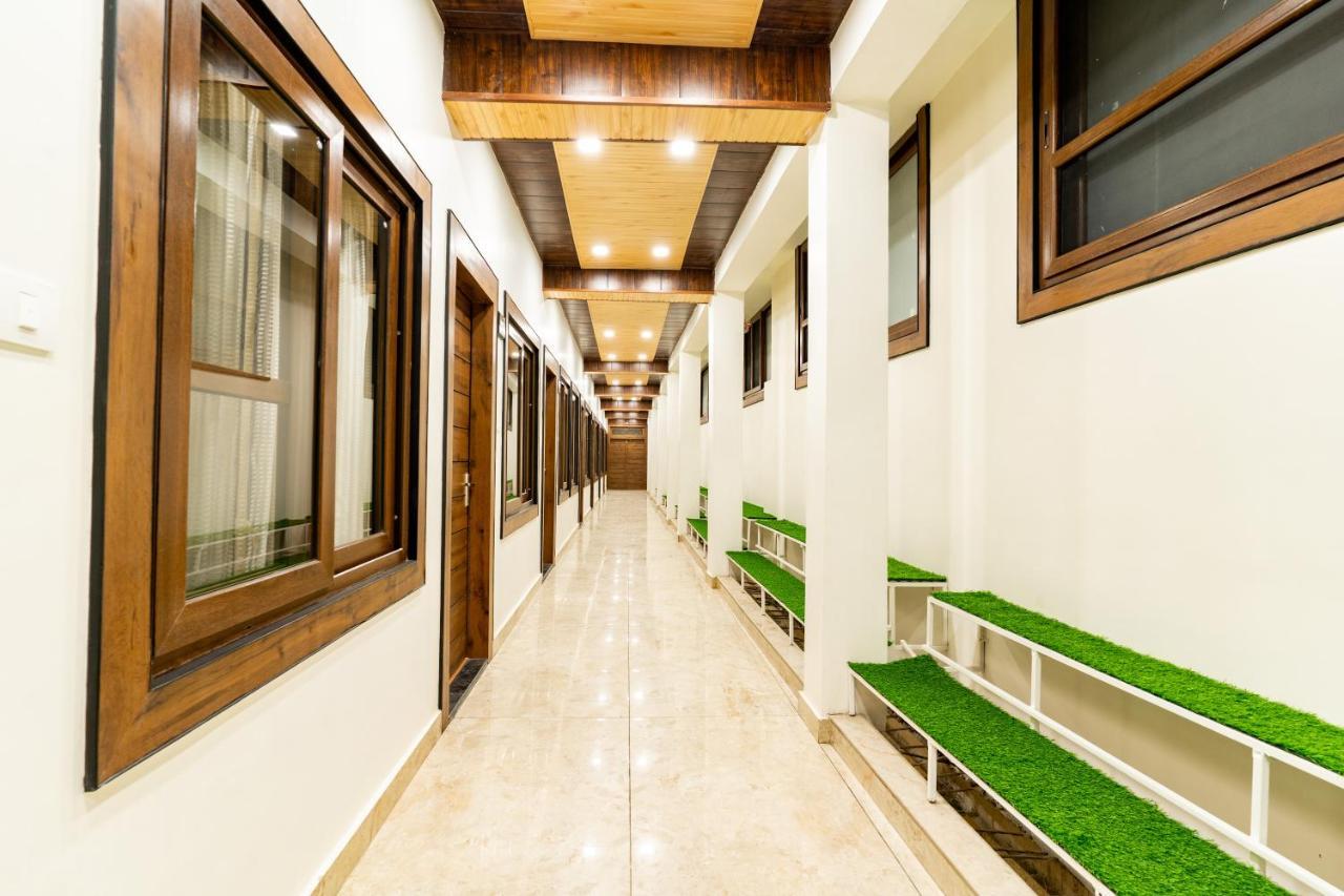 Hotel Woodland Nainital Eksteriør billede
