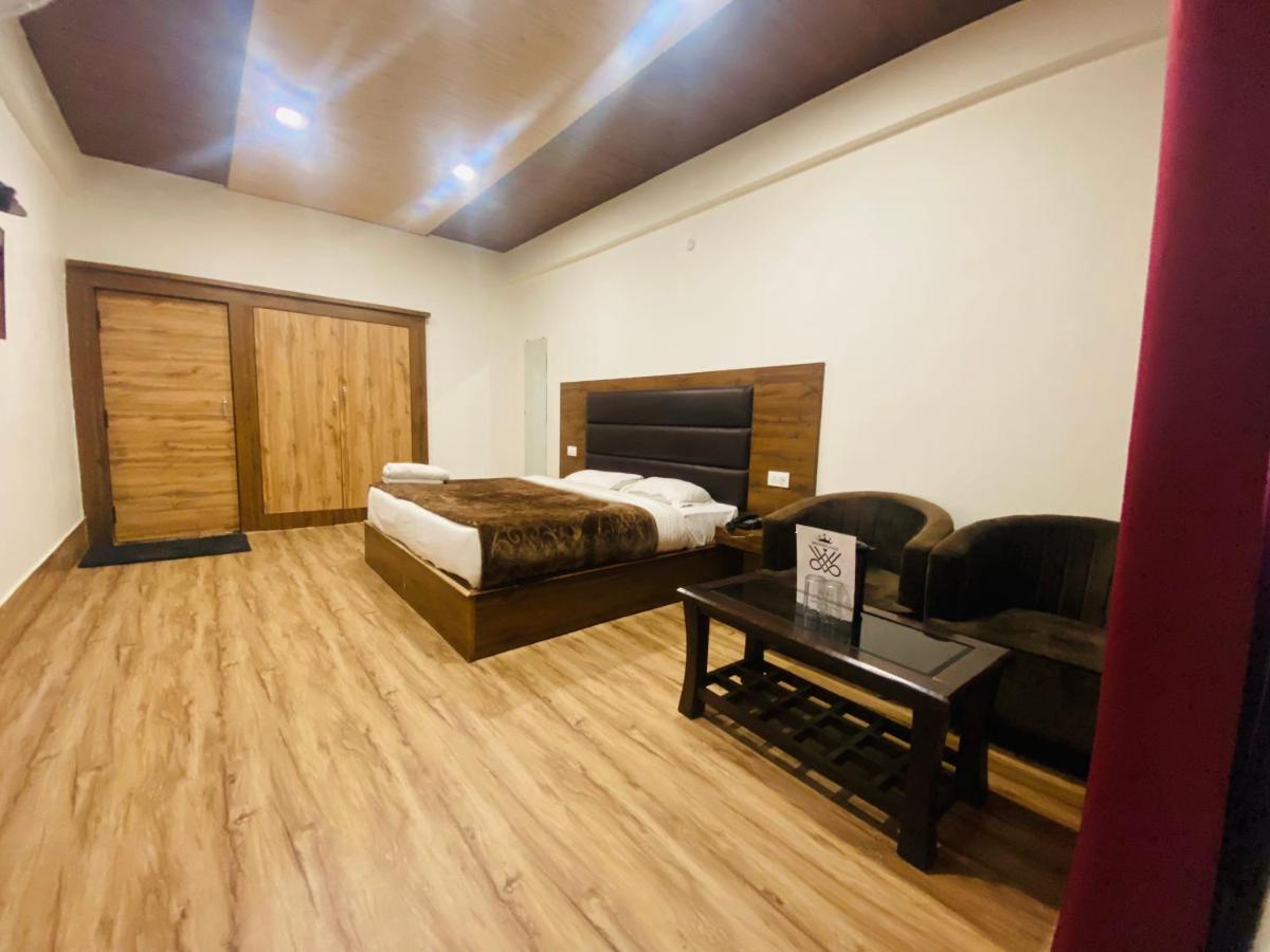 Hotel Woodland Nainital Eksteriør billede