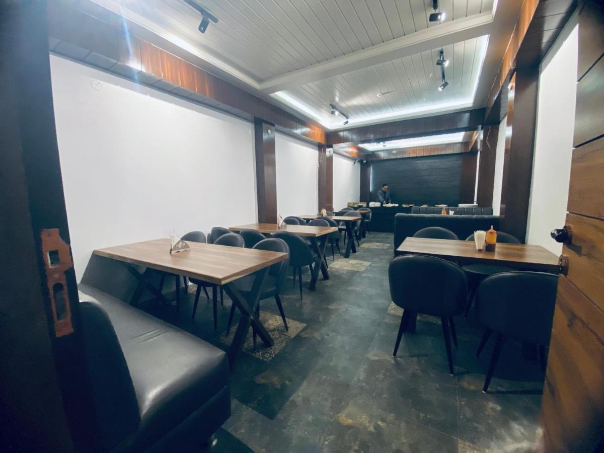 Hotel Woodland Nainital Eksteriør billede